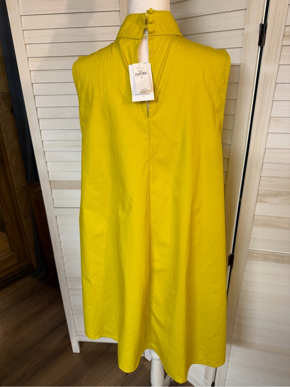 NWT Banana Republic Sleeveless Pleated Neck Yellow Mini Dress HAS POCKETS!!! - Picture 2 of 5